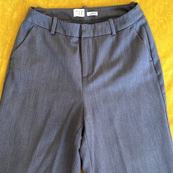 Gray stretch, high waisted slacks - Picture 6 of 7